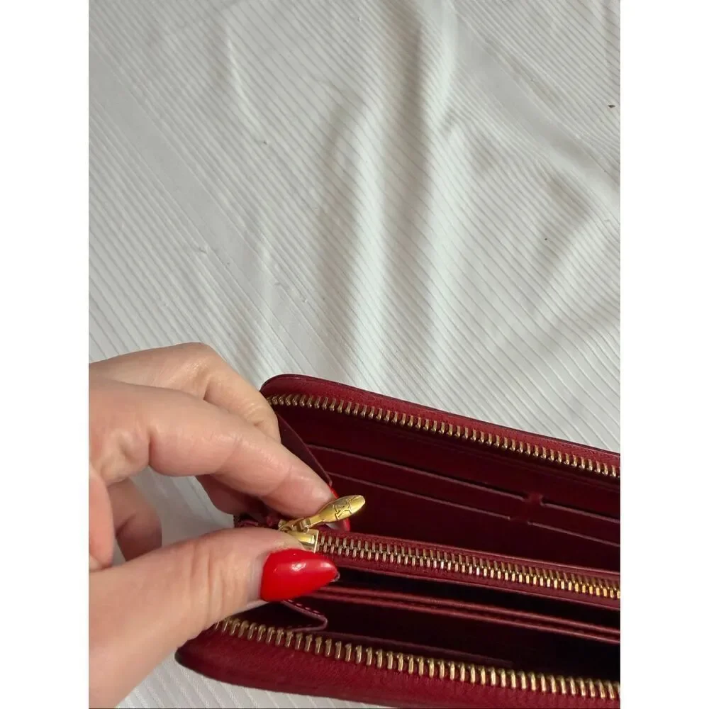 Louis Vuitton Vernis Red Zippy Wallet With Monogram Embossed Patent Leather